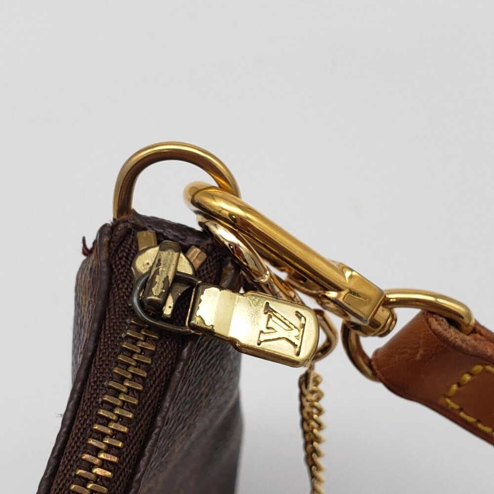 Louis Vuitton Pochette Accessoires Monogram Crossbody | LV Chain Shoulder Bag - Picture 11 of 16